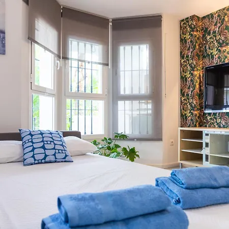 Apartment Ab Properties: Design Penthouse With Pool View In Marbella's Golden Mile Marbella
