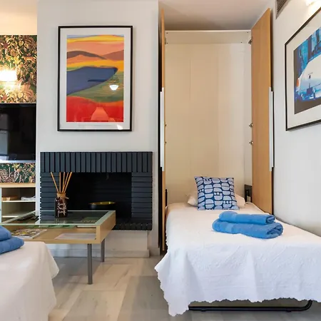 Apartment Ab Properties: Design Penthouse With Pool View In Marbella's Golden Mile